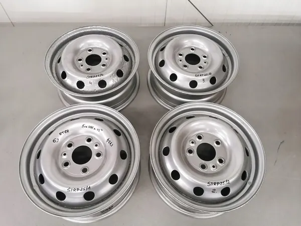 Stahlfelge Fiat 6.0" x 15" 5x118 ET -68 image 2