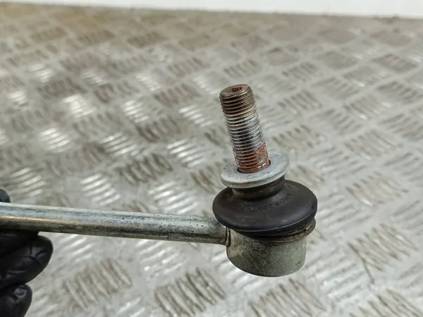FOB55175 etuvakainnivel Toyota GR 86:lle image 3