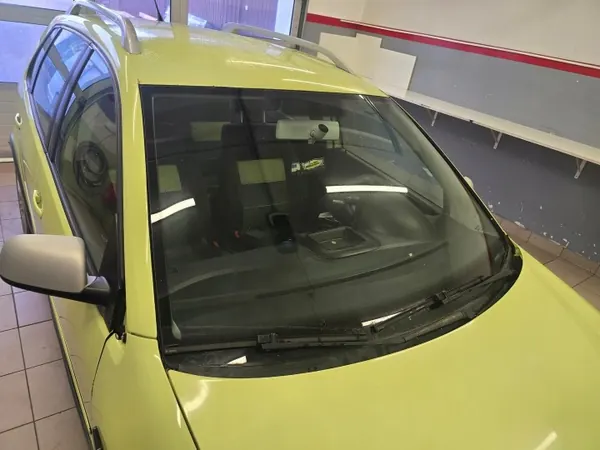 Para-brisa dianteiro usado OEM SZYBA PRZÓD VW Polo Cross image 2
