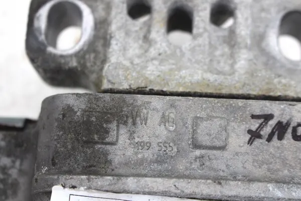 Vaihteiston tuki OEM 7N0199555C SEAT VW:lle image 4