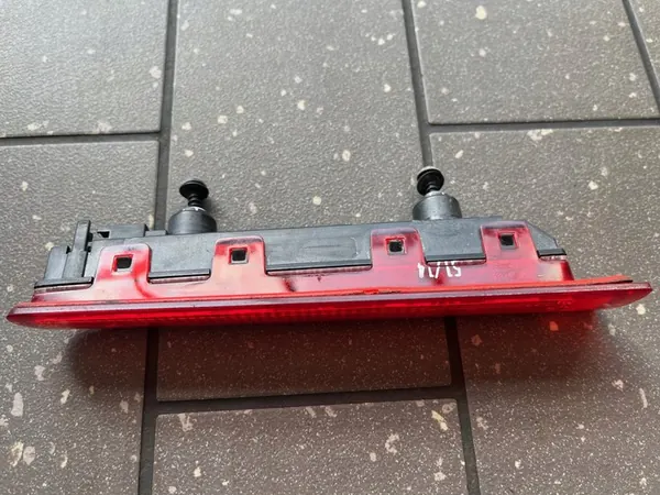 Luz de Parada Adicional Volkswagen OE 7E0945097F image 2