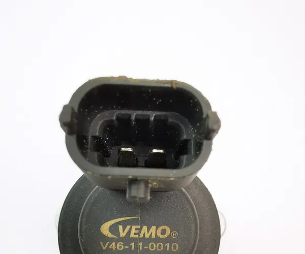 Fuel Pressure Valve Renault Laguna II Megane II 1.9 dCi V46-11-0010 image 3