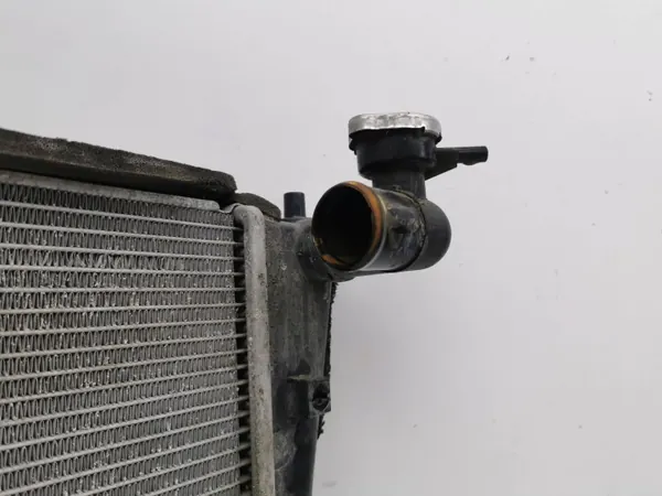 Radiateur d'eau Hyundai i40 2013 OEM AMD124158 image 7