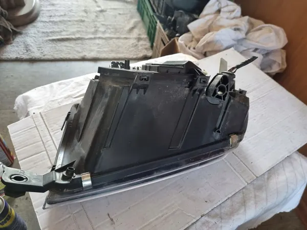 Farol dianteiro direito Skoda Fabia I 1999-2008 image 7