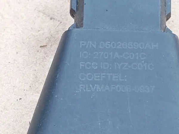 CHRYSLER TOWN COUNTRY 11- DODGE GRAND CARAVAN CLÉ OEM image 7