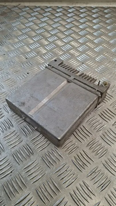 Módulo ABS usado OEM 0265150307 para Iveco Cargo image 4