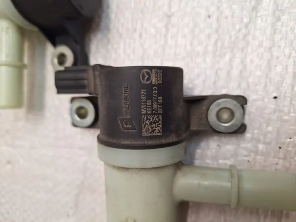 Soupape vapeur carburant Mazda CX-60 OEM MV0118721 image 6