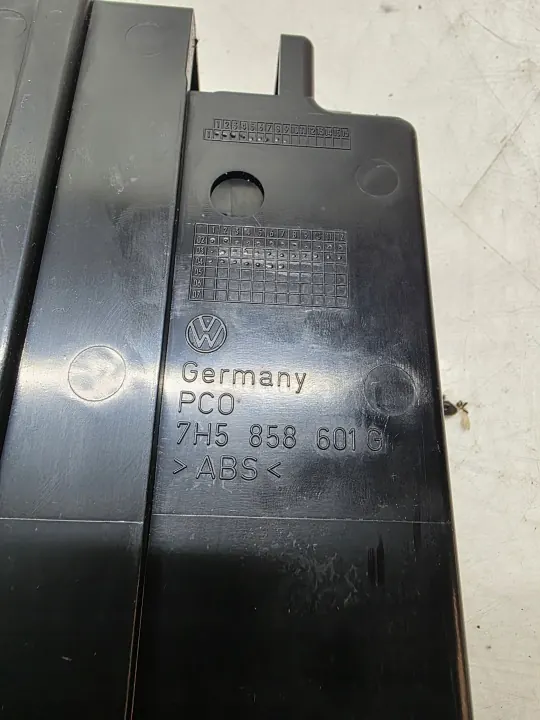Porte-gobelet VW T5 Multivan OEM 7H5858601 image 4