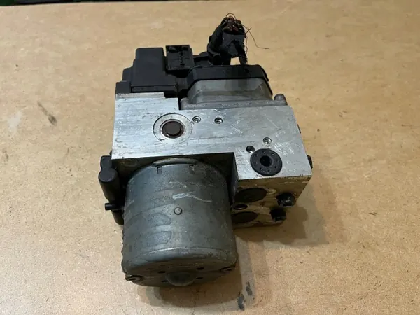 Bomba ABS VW OEM 8E0614111B para Passat B5 image 6