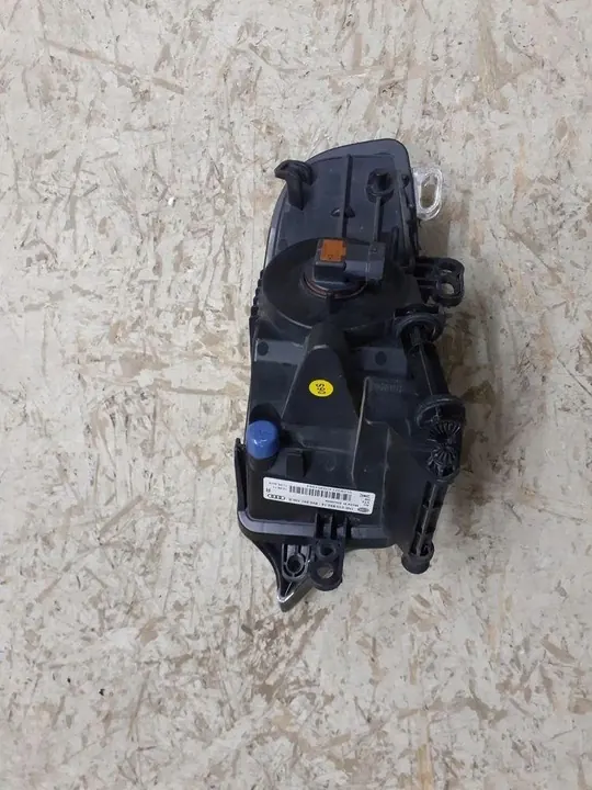 Farol Direito Audi A3 8V0941700B image 5