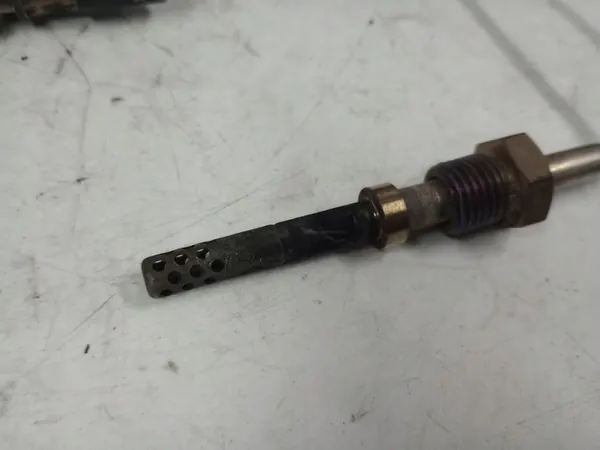 Sensor de Temperatura de Escape Maserati 670009039 image 5