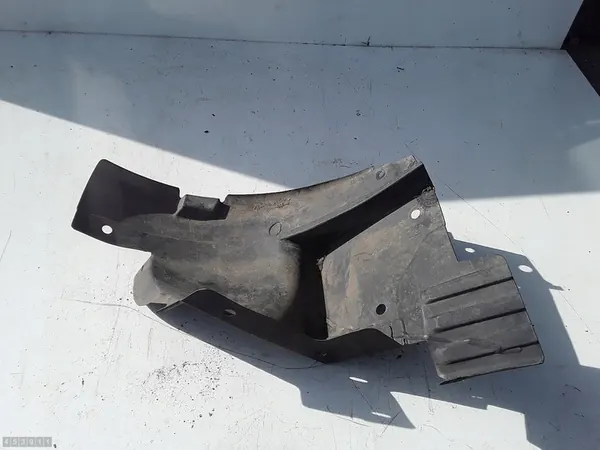 Renault OE 82 00 291 638 wheel arch liner image 2