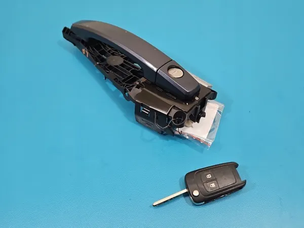 Puxador externo dianteiro esquerdo OEM 14096201 Opel Astra image 2