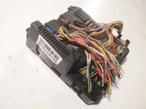 Renault Scenic Komfortmodul 2005 1.6L 8200306033b image 2