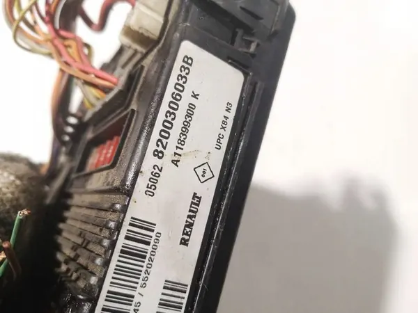 Renault Scenic Komfortmodul 2005 1.6L 8200306033b image 3