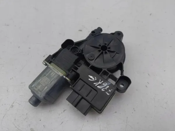 Takaikkunan nostomoottori vasen OEM 0130822695 image 4