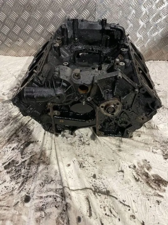 Moottorilohko OEM 059103023G Audi A5 8T 2.7 TDI:lle image 3