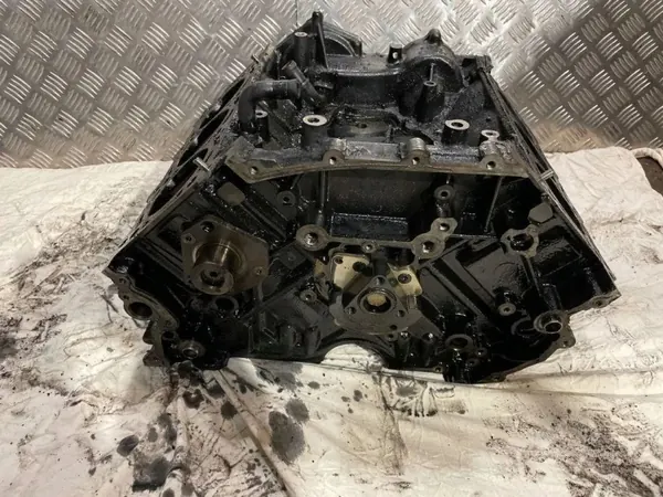Moottorilohko OEM 059103023G Audi A5 8T 2.7 TDI:lle image 6