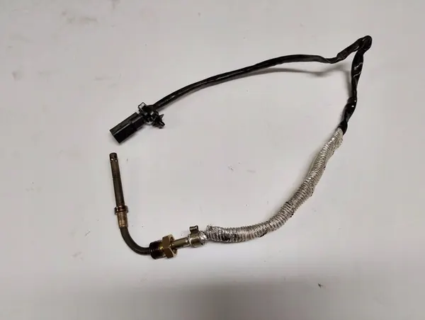 AUDI Temperature Sensor 4M0906088Q image 3