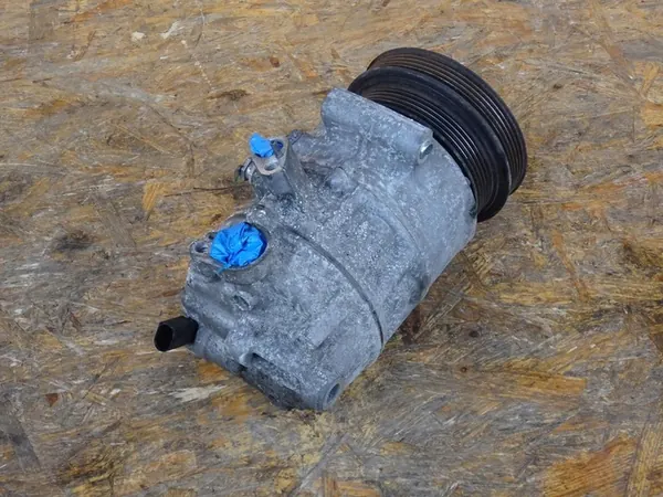 AUDI RS3 8P TTRS 8J 2.5 TFSI AC-kompressori 1K0820808C image 2