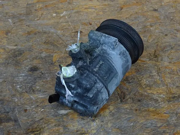 AUDI RS3 8P TTRS 8J 2.5 TFSI AC-kompressori 1K0820808C image 6