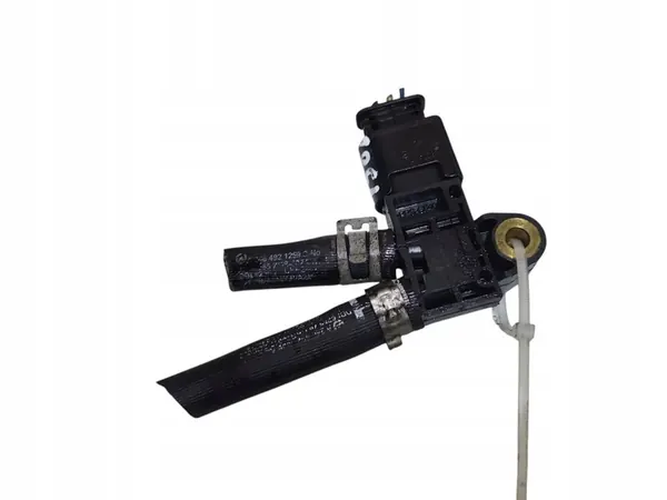 Sensor de pressão de escape Mercedes-Benz A W176 2015 0281006066 image 3