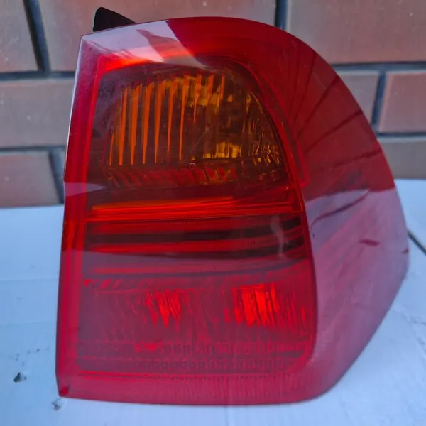 BMW 3 E91 Kombi 04-07 Luz Trasera Derecha image 3
