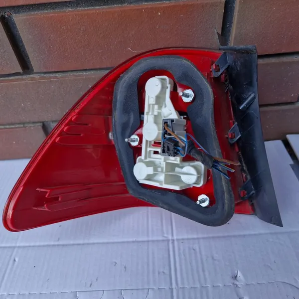 BMW 3 E91 Kombi 04-07 Luz Trasera Derecha image 5