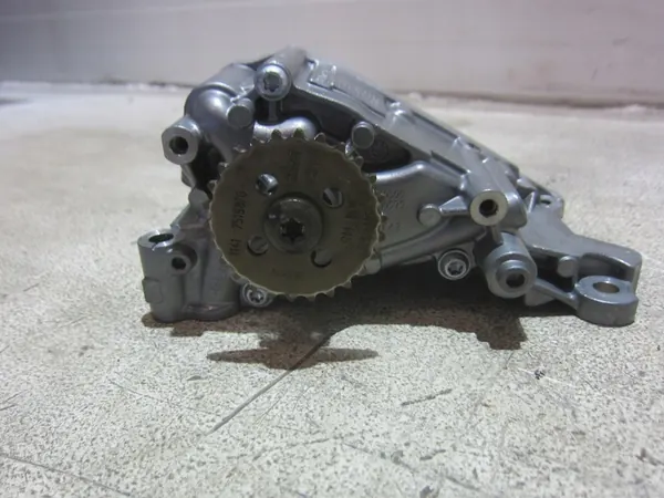 Oljepump BMW X3 F25 11417573748 image 5