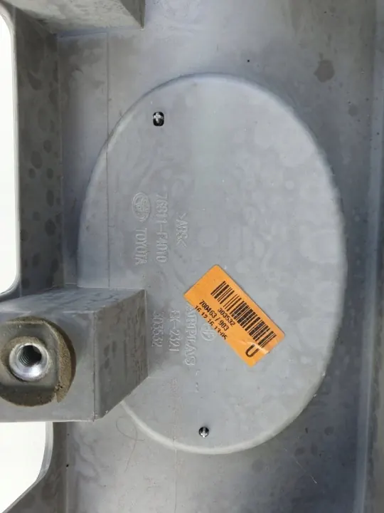Toyota C-HR Kofferbakklep Strip OEM 76811-F4010 image 5