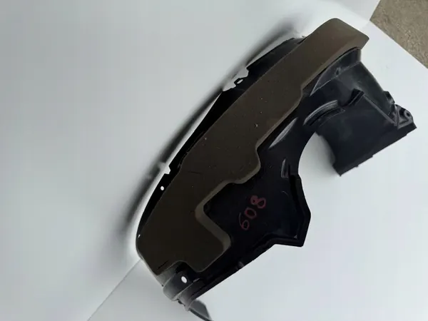 TOYOTA VERSO 09-17 Etuvasen Lokasuoja 538760F021 image 3