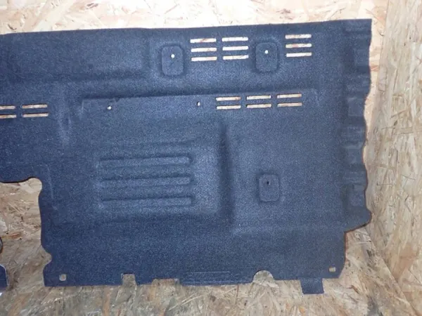 OEM BTU2013 eristysmatto Isuzu D-Max:lle image 4