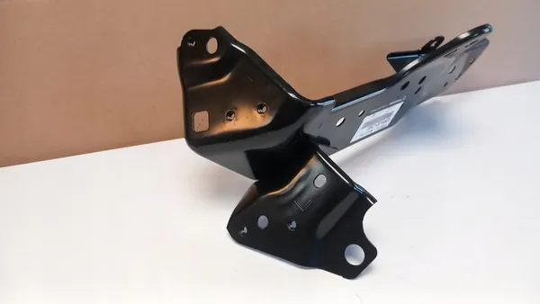 Vänster fram skärm fäste Mazda CX-5 KDPW-52-240 image 3