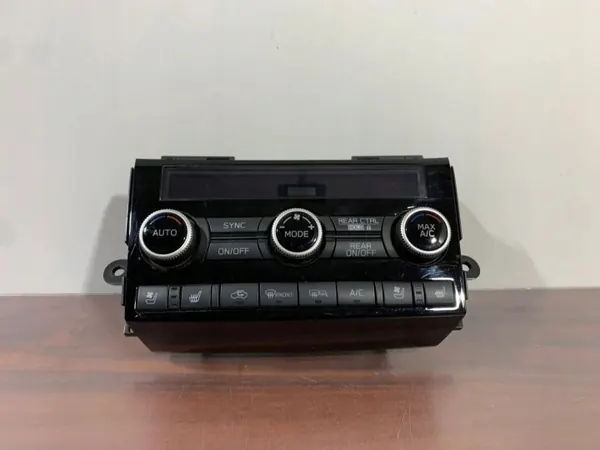 Panel AC Subaru Ascent OEM 72311XC020A - Usado image 6