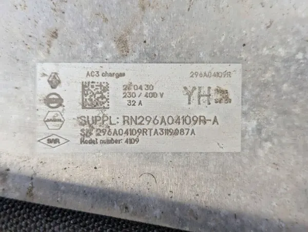 Inversor conversor Renault Megane E-Tech OEM image 4