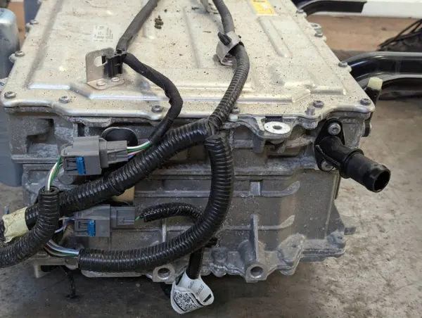 Inversor conversor Renault Megane E-Tech OEM image 5