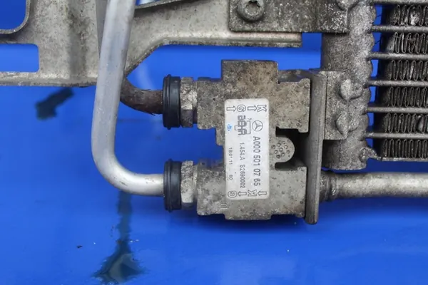 Oliekoeler OE Mercedes CLS W218 C218 3.5 A2045001201 image 3