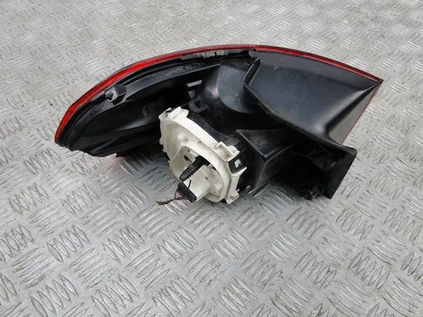 Luz Trasera Derecha VW Touran III 5TA945096A image 3