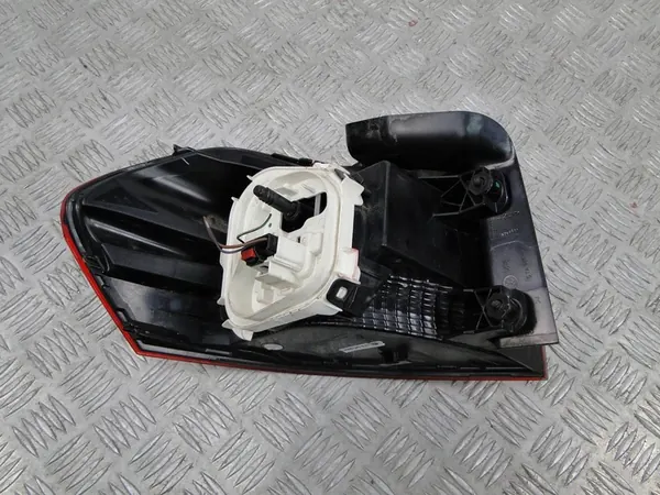 Luz Trasera Derecha VW Touran III 5TA945096A image 4