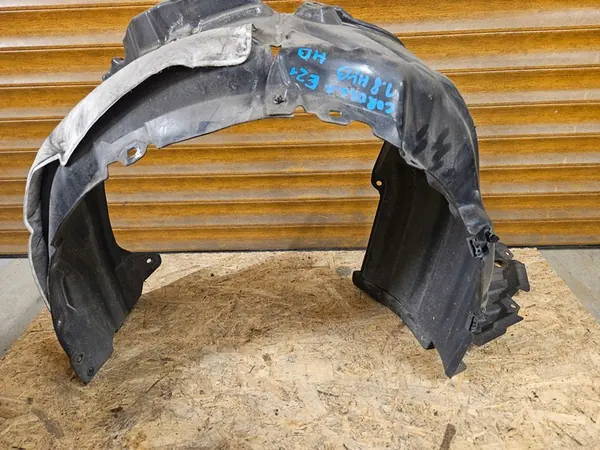 TOYOTA COROLLA E21 Right Front Wheel Arch image 3
