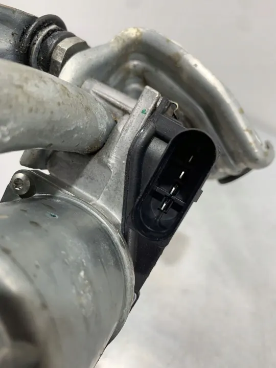Alfa Romeo Stelvio Pyyhinvarsi OEM FBZ19419 - Käytetty image 4