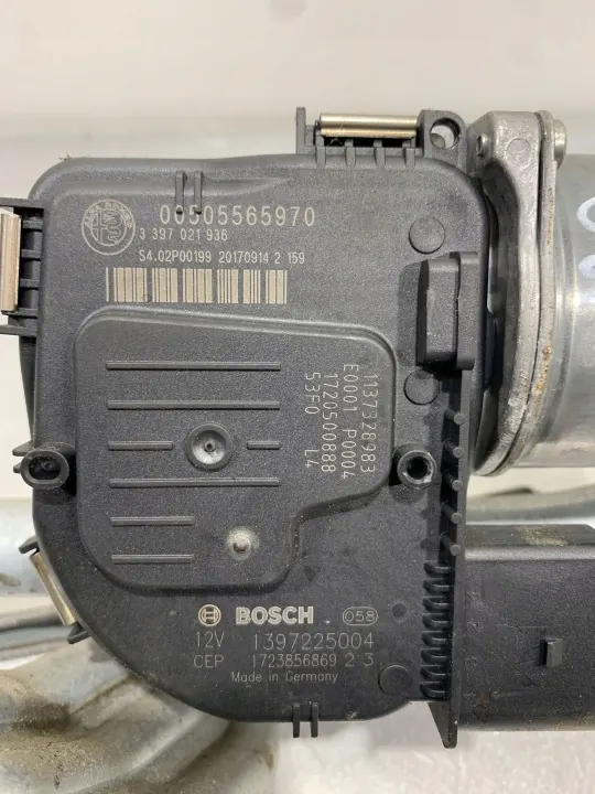 Alfa Romeo Stelvio Pyyhinvarsi OEM FBZ19419 - Käytetty image 6