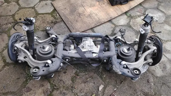 OEM 277425039R Achterasbalk voor Volkswagen Touareg III image 2