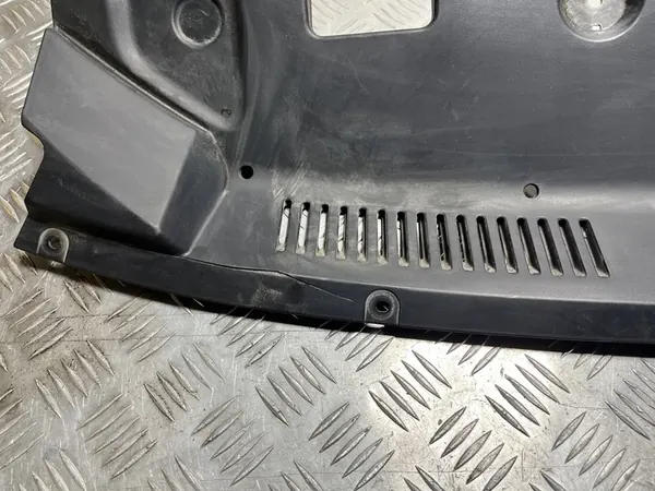 Couvercle de ceinture avant Mitsubishi Eclipse Cross OEM 7450B049 image 3