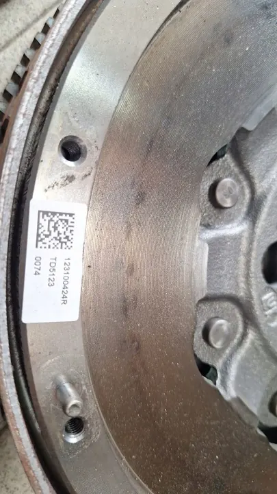 Conjunto de embreagem bimassa Renault Megane IV image 4