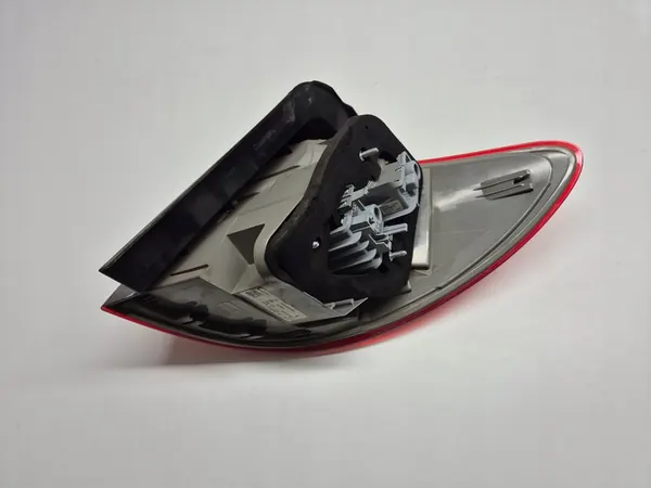 MERCEDES B-KLASSE W246 LINKER ACHTER LED LICHT ORIGINEEL image 6