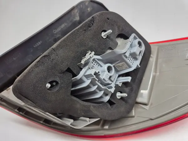 MERCEDES B-KLASSE W246 LINKER ACHTER LED LICHT ORIGINEEL image 8