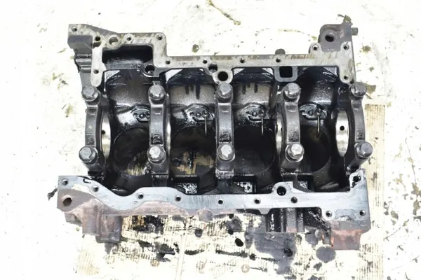 Moottorilohko OEM LUCAR 46991 Ford Transit MK8:lle image 10