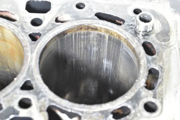 Moottorilohko OEM LUCAR 46991 Ford Transit MK8:lle image 6