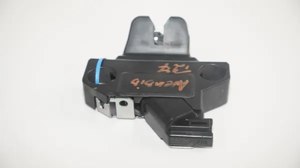 Kofferbakslot OEM 360183857 voor Toyota Avensis T27 image 2